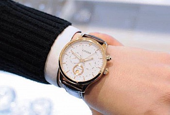 Đồng hồ Eco-Drive Chronograph AP1052-00A