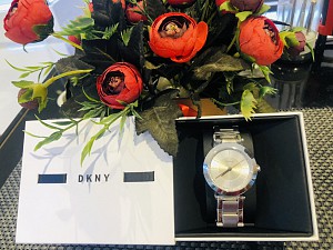 Thương hiệu đồng hồ nữ DKNY